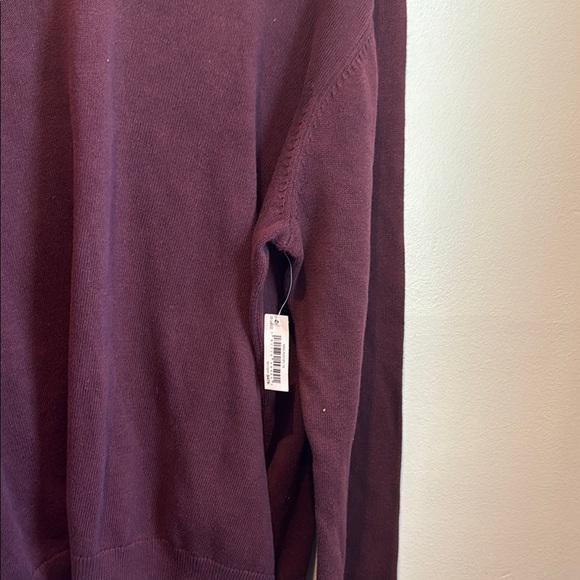 Amazon Essentials XXL Men's Purple V-Neck Sweater - Picture 6 of 8